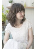 ふんわり 動きのある ミディアムレイヤー