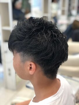 ミーティア バイ クアトロ(Meteor By QUATRO) 【QUATRO戸塚立場】濡れ感スタイリング 安田和正