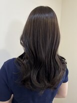 シェノン 西梅田(CHAINON)&nbsp;グレーベージュ/レイヤーロング/黒髪/前髪パーマ