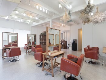 Pal by lovest　鈴鹿/髪質改善/ヘッドスパ