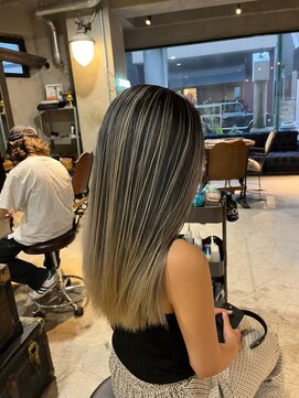 ロジッタ(ROJITHA) 【ROJITHA表参道原宿】バレイヤージュ