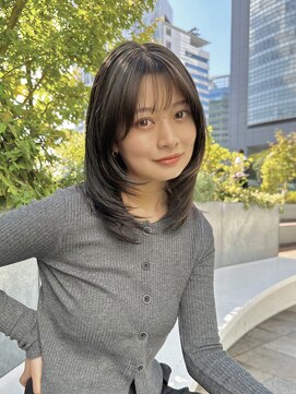 ジョエミバイアンアミ(joemi by Un ami) ★くびレイヤーエモージュ小顔レイヤーロンググレーベージュ