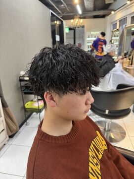 アイズ 海老名(AIZU) ツイストスパイラルパーマ ツイストパーマ スペインカール