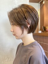 エリマバイフィフス 調布(elima by fifth)&nbsp;大人ショートボブレイヤーミディアムくびれ切りっぱなし韓国調布