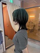 カルテ(QUARTE)&nbsp;ウルフカット×アンブレラカラー