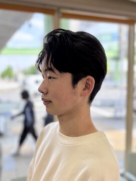 デンパツクラブ ストリート(DENPATSU CLUB Street) 中高生にオススメ！癖毛を生かすカットで作るセンターパート！！