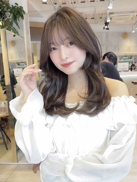 グランド(GRAND) セミロング30代40代ストレートレイヤー前髪なし前髪あり表参道