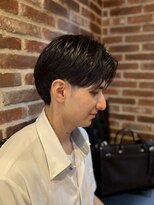 ミリオンバックス 神田店(Million Bucks)&nbsp;ツーブロック×センターパート[神田/理容室/刈り上げ/men's]