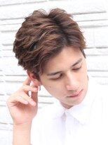 テン 心斎橋(tenn.)&nbsp;アクティブショートフェザーパーマルーズショートセンターパート