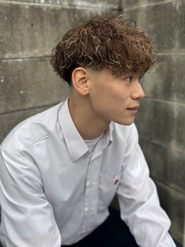 クロム(CHROM)の写真/【七隈駅徒歩5分】仕事もプライベートもキマる!ON/OFF自由自在なパーマstyle★初めてのパーマにもおすすめ!