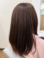 ヒビ(hibi)&nbsp;ツヤ感ブラウンの大人ストレート