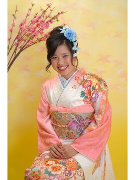 トータルビューティーサロンカワニシ まとめ髪と着付け