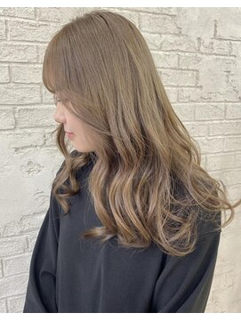 プライズ 池袋店(prize) くすみカラーロングヘア伸ばしかけミルクティーベージュ4084