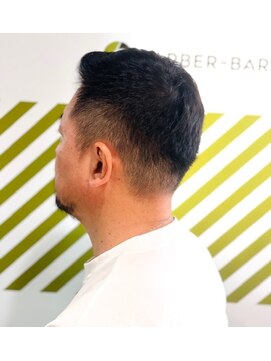 バーバーバー 四谷(BARBER-BAR) 大人の刈り上げスタイル