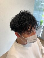 エヌプラス(N+)&nbsp;メンズヘアフェザーパーマサーフカール刈り上げセンターパート
