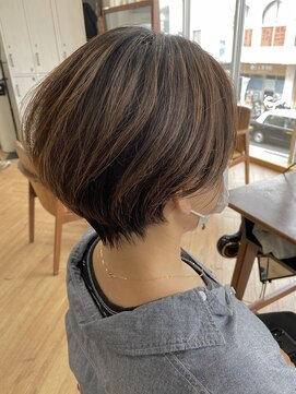 カナエ(CaNaE) くびれふんわりショート