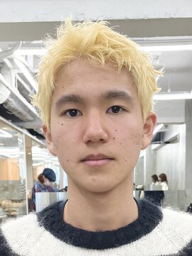 ソーコ 渋谷(SOCO) 抜きっぱなしブロンドベリーショートケアブリーチダブルカラー