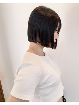 サクラ オモテサンドウ(SAKURA) 切りっぱなしボブ マチルダボブ 前髪ボブ ミニボブ