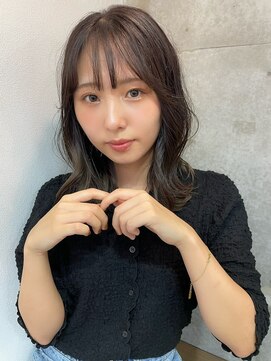 エン(en) くびレイヤーミディアムヘアニュアンスカラー 20代30代40代50代