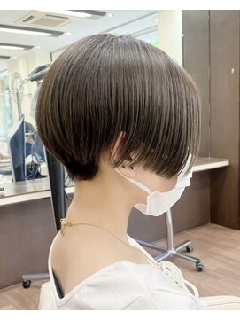 アッシュ 横浜西口店(Ash) ぱっつんハンサムショート