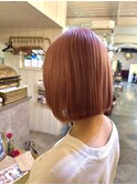 レイヤーボブ×ピンクベージュ