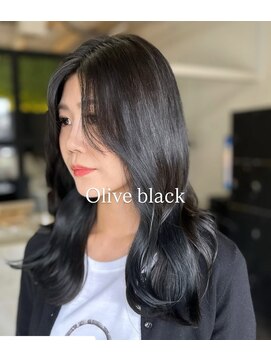 ヴィオラカラー(VIOLLA COLOR) くすみカラー×大人ミディヘア/小倉