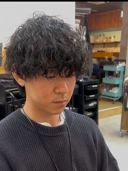 【HPB AWARD 2024 BEST SALON 注目サロン選出】パーマスタイルでON/OFFどちらもキマるスタイルに！