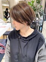 ステアケース 武蔵小杉店(stair:case) 大人ショート/ショートボブ/白髪ぼかしハイライト/武蔵小杉