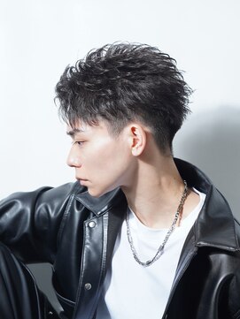 アルファ 新宿(alpha) フェザーパーマ/ブルーブラック/刈り上げセンターパート[新宿]