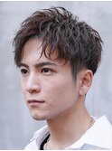 緩め波巻きスパイラルパーマシャドウパーマメンズセンターパート