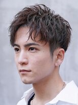 バイフィフス 原宿/表参道(by fifth)&nbsp;緩め波巻きスパイラルパーマシャドウパーマメンズセンターパート
