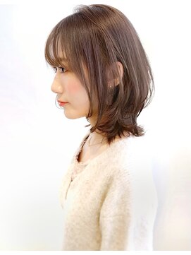 ルエ(rue) 20代30代40代50代小顔ひし形くびれラウンドCカールカット
