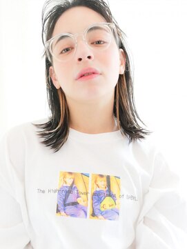 ネオリーブ チロル 横浜西口店(Neolive CiroL.) 耳かけインナーカラー ミディアムボブ