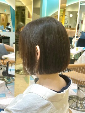 ロンドプランタン 恵比寿(Lond Printemps) 首元すっきりワンレンアースカラー前下がりボブ