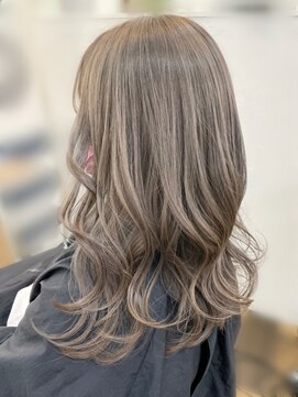 ミュウアンド(Mew＆) 【全頭ブリーチ×ミルクベージュ】