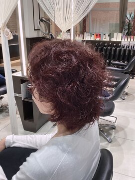 ミック ヘアアンドメイクアップ 高田店(miq Hair&Make up) 秋カラー/暖色カラー/ルビーレッド/パーマ風/艶髪/ショートヘア