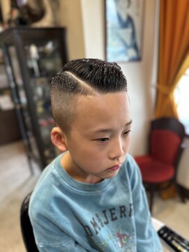 バーバー アカダマ キッズ七三分け