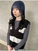 レイヤーカットにブルー×ブラックのデザインカラー♪