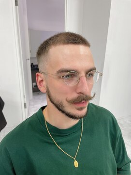 アクション 心斎橋店(ACTION) スペイン人 フェードカット