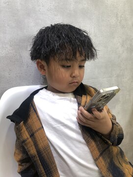 ヘアーメイクチック(HAIR MAKE CHiC) キッズツイストスパイラルパーマ