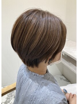 フレーム なんば店(FRAME) ♪白髪ぼかしハイライト×ショートカット