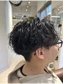 刈り上げセンターパート/波巻きツイストスパイラル/流山