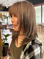 コムズアイ(COM'S/i)&nbsp;顔まわりレイヤーカットハッシュカットミルクティーベージュ