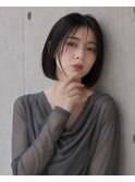大人可愛い黒髪切りっぱなしボブ