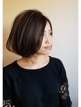 リミックス ヘアー(RE MIX HAIR) 大人女性のナチュラルボブ ハイライト+インナーカラー
