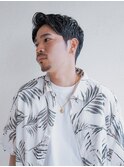 黒髪おしゃれボウズ短髪ソフトモヒカンスキンフェードカット