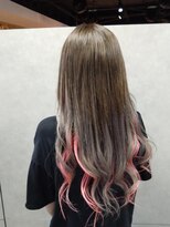 ニーナ ビューティーサロン(NINA Beauty Salon) インナーカラーピンク