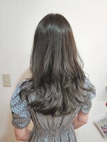 ツムグ 代官山 中目黒(TUMUGU)&nbsp;シルキーベージュグレージュカラー斜めバング白髪ぼかし