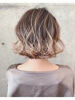 外国人風ハイライトボブ