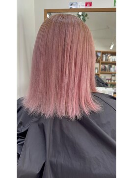 プシュケ(PSYCHE) 切りっぱなし外ハネミディアム×シアーピンク